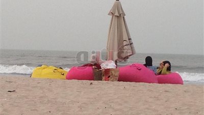 بورسعيد تخطط لمنافسة شرم الشيخ.. تطوير شواطئ المحافظة على البحر المتوسط لجذب السياحة الداخلية.. ألعاب مائية لأول مرة.. مقاهي جديدة تصلح للعائلات.. والغضبان: الشباب السبب