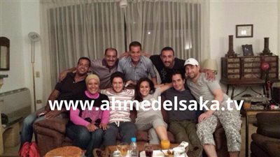 بالصورة.. عزومة السقا لأبطال 