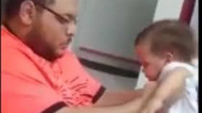 يوسف عثمان القططي | أول تعليق من المتهم بتعذيب ابنه في السعودية (فيديو)