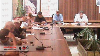 اجتماع تنسيقي بمحافظة البحر الأحمر لوضع خطة الاحتفال بأكتوبر