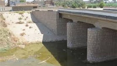 تطهير مخرات السيول بكفر العلو في حلوان