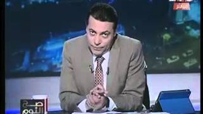 بالفيديو.. محمد الغيطي عن ضرب عكاشة بالجزمة: «أقل واجب»