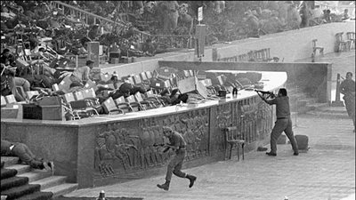 وثائق أمريكية: مبارك أخفى تفاصيل اغتيال السادات عن الأجهزة المصرية