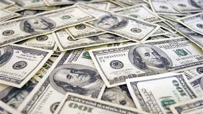 الدولار يسجل 6.73 جنيهات.. اليوم