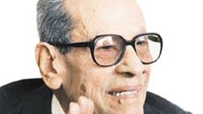 نجيب محفوظ يتنبأ بمصرع السادات في 