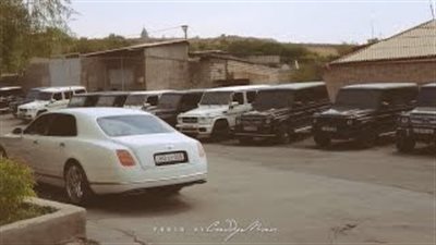 بالفيديو.. تجمع 25 سيارة مرسيدس «G-Class» في فرح أرميني