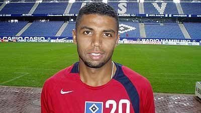 أحمد أبو مسلم لاعب الأهلي السابق: والدتي توقعت نجوميتي.. والفلوس سبب احترافي بفرنسا