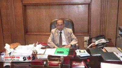 محافظ الفيوم يضع إكليلاً من الزهور على قبر الجندي المجهول.. غدًا