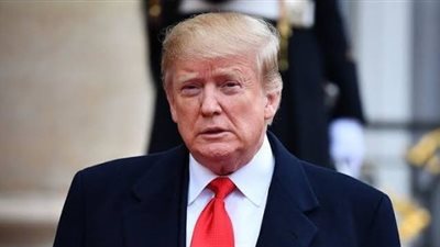 ترامب يطالب البنك المركزي الأمريكي بخفض أسعار فائدة تحت الصفر