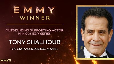 توني شلهوب يقتنص جائزة أفضل ممثل مساعد بمسلسل كوميدي بحفل الإيمي