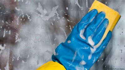 دراسة: مواد التنظيف تؤثر على وظائف الرئة عند النساء