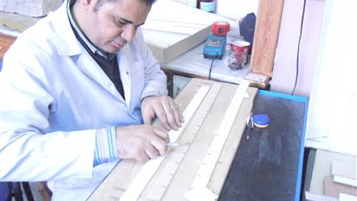 طريقة تصميم صناديق حفظ وتخزين القطع الأثرية الصغيرة (صور)