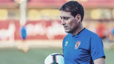 فايلر يستقر على المستبعدين من الأهلي أمام سموحة