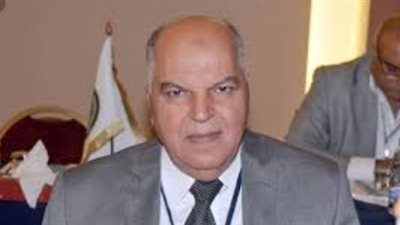 الزناتي ومحافظ الوادي الجديد يشهدان وضع حجر الأساس لمبنى خدمات المعلمين