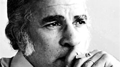 أحمد رجب يكتب: الحب كده