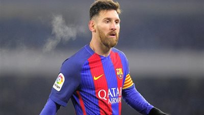 ميسي يغيب عن برشلونة في لقاء ملقا بالدوري الإسباني