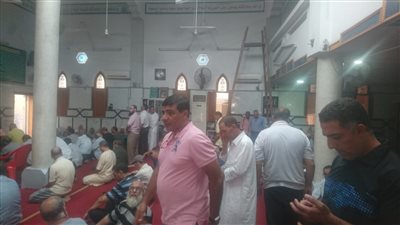 تشييع جثمان والد طارق العشري بمسقط رأسه بالبحيرة (صور)