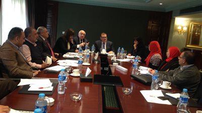 «التصديرى للمفروشات» يطالب باستمرار القائمة البيضاء للإفراج عن الرسائل