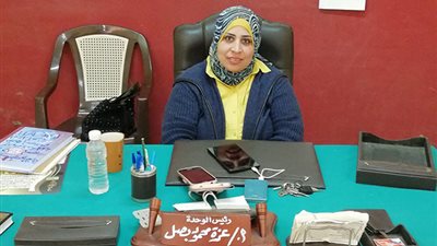 «عزة بصل».. امرأة ضد الفساد.. رفضت رشاوى لتمرير مخالفات قانونية لصالح أحد التجار.. وترفع شعار «لا للمال الحرام».. بدأت حياتها موظفة.. والقضاء على الرشوة حلمها