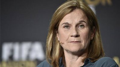 جيل إليس تفوز بجائزة أفضل مدربة للسيدات في العالم