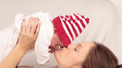 دراسة: غياب الام عن رضيعها يؤثر فى نشاط المخ