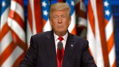 رغم أنها طفلة.. فيديو يرصد تجاهل ترامب للناشطة البيئية جريتا ثونبرج