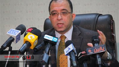 بالصور.. وزير التخطيط: التطوير الإداري يبدأ من إصلاح هيكل الأجور