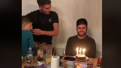 مقلب قاس لشاب لحظة احتفاله بعيد ميلاده (فيديو)