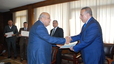 محافظ الجيزة يكرم المشاركين في مؤتمر «الأورو متوسطية»