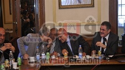 العايدى: الاقتصاد أكثر الخاسرين من الصراع السياسى