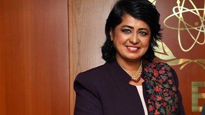 أمينة غريب.. تولت رئاسة موريشيوس رغما عنها وتركتها بفضيحة (بروفايل)