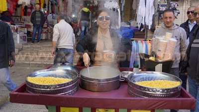 بالصور.. فجر السعيد تزور فلسطين: «وقفت أبيع ذرة في الخليل»