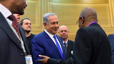 بالصور.. نتنياهو يتغلغل في أفريقيا بـ«لوبي برلماني جديد»