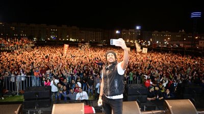 سر نجاح حفلات محمد حماقي مع وليد منصور