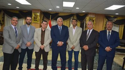 محافظ الوادي الجديد يبحث إنشاء أول جمعية لمرضى السكر