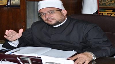 وزير الأوقاف: للسلطات السعودية حق ترحيل من يستخدم شعار رابعة بالحرم