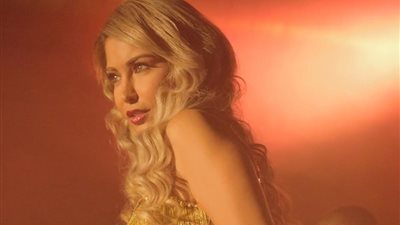 كريستينا صوايا تقتحم عالم الغناء بعمل استعراضي راقٍ