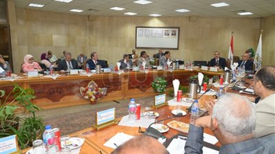 التقدم بطلب لإنشاء الجامعة الأهلية في أسيوط