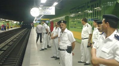 تواجد أمني مكثف بمحطة مترو الشهداء