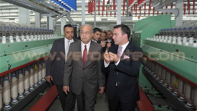 بالصور..رئيس الوزراء يتفقد مصانع العاشر من رمضان