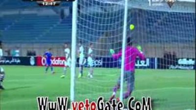 بالفيديو.. القائم يحرم «حمودي» من هدف لسموحة في شباك الزمالك