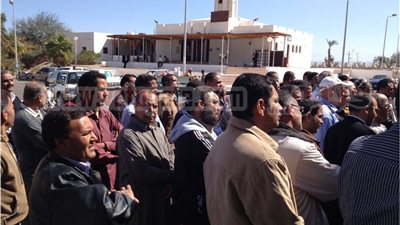 تظاهرات للمطالبة بوقف التعديات على الأراضى فى 