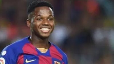 برشلونة يقترب من خسارة نجمه في الكلاسيكو أمام ريـال مدريد