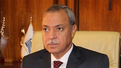 محافظ قنا يتفقد مخرات السيول بالمعنا وكرم عمران