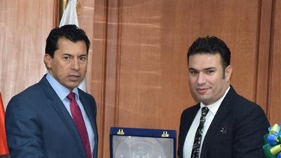 تكريم المتحدث الرسمي لوزارة الشباب والرياضة