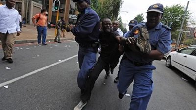 مفوضية اللاجئين: فرار 4 آلاف شخص إلى أوغندا بعد تجدد أعمال العنف فى الكونغو