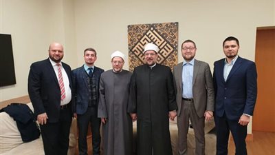 وزير الأوقاف ومفتي الجمهورية يزوران المركز الثقافي الإسلامي بموسكو