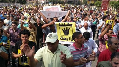 مسيرة للمحظورة بشارع جيهان.. وشلل الحركة المرورية