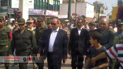 بالفيديو والصور.. محافظ الشرقية يحتفل بنصر أكتوبر وسط المواطنين