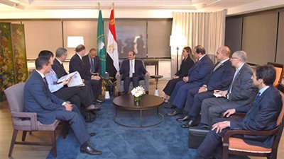 رسائل السيسي لرئيس البنك الدولي: نحرص على مواصلة الحوار والتشاور.. تدعيم العلاقات المثمرة.. اتخذنا خطوات كبيرة للإصلاح الاقتصادي..تنفيذ المشروعات التنموية العملاقة.. تمكين المرأة والشباب